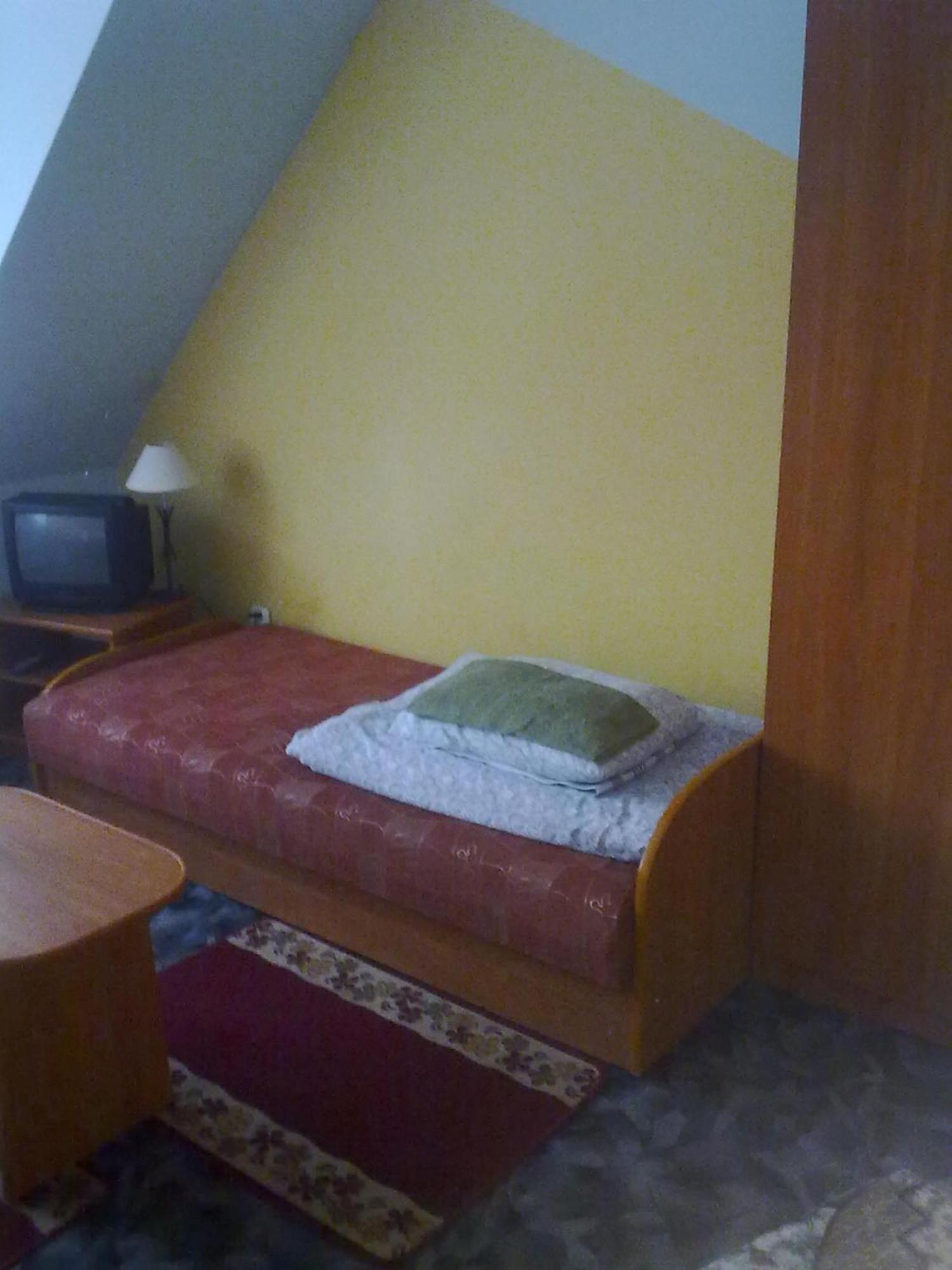 Apartamenty, Pokoje, Noclegi Pracownicze " Skarpa" Вилкаси Екстериор снимка