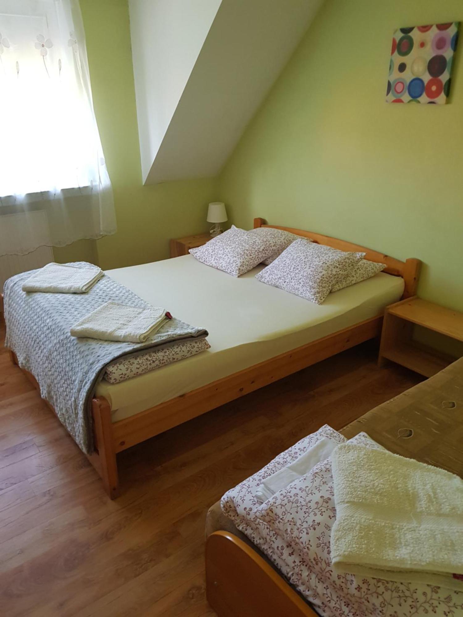 Apartamenty, Pokoje, Noclegi Pracownicze " Skarpa" Вилкаси Екстериор снимка